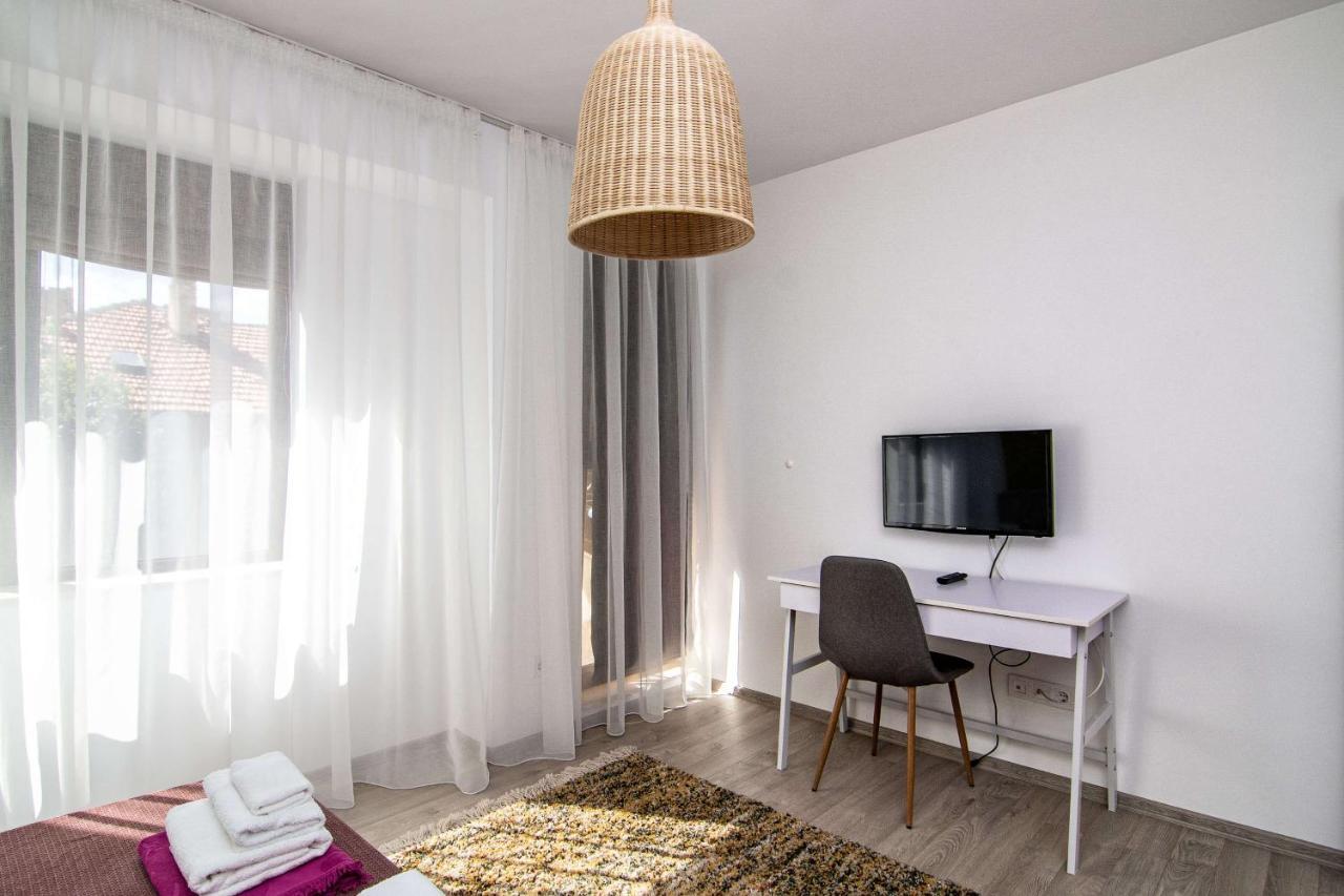 Luxury City Center Two Bedroom Apartment Close To Beach Варна Екстер'єр фото